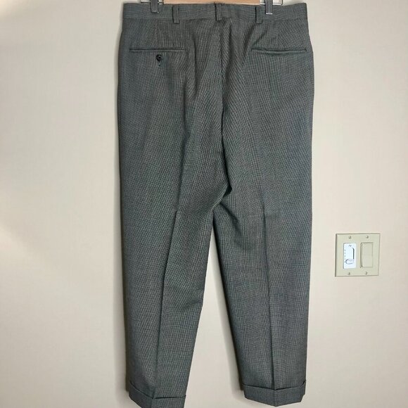 Hart Schaffner Marx Men's Two Piece Suit, Size 38 Short - Picture 3 of 12